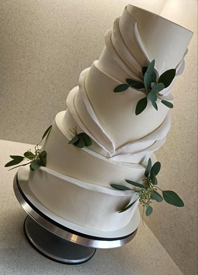 ТортиВесільні1